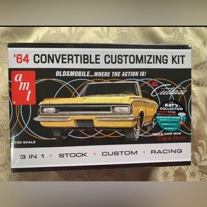 **NEW** AMT 1964 Convertible Customizing Kit 1/25 Scale